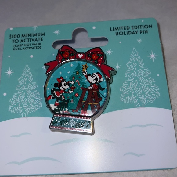 Disney Mickey and Minnie Holiday LIMITED EDITION Pin - Picture 5 of 6